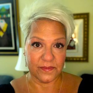 Meet your Posher, Stacey